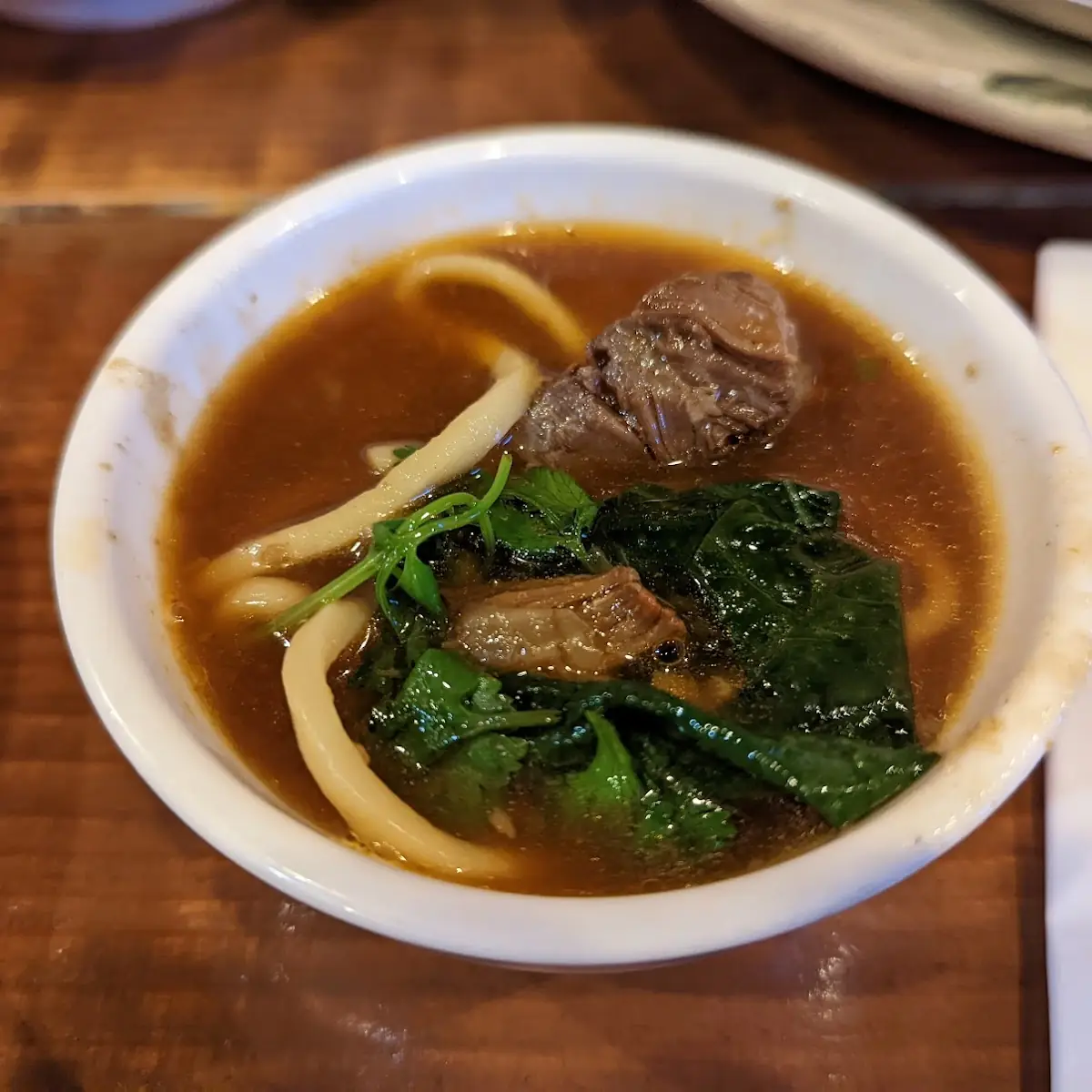 招牌牛肉麵 beef noodle soup